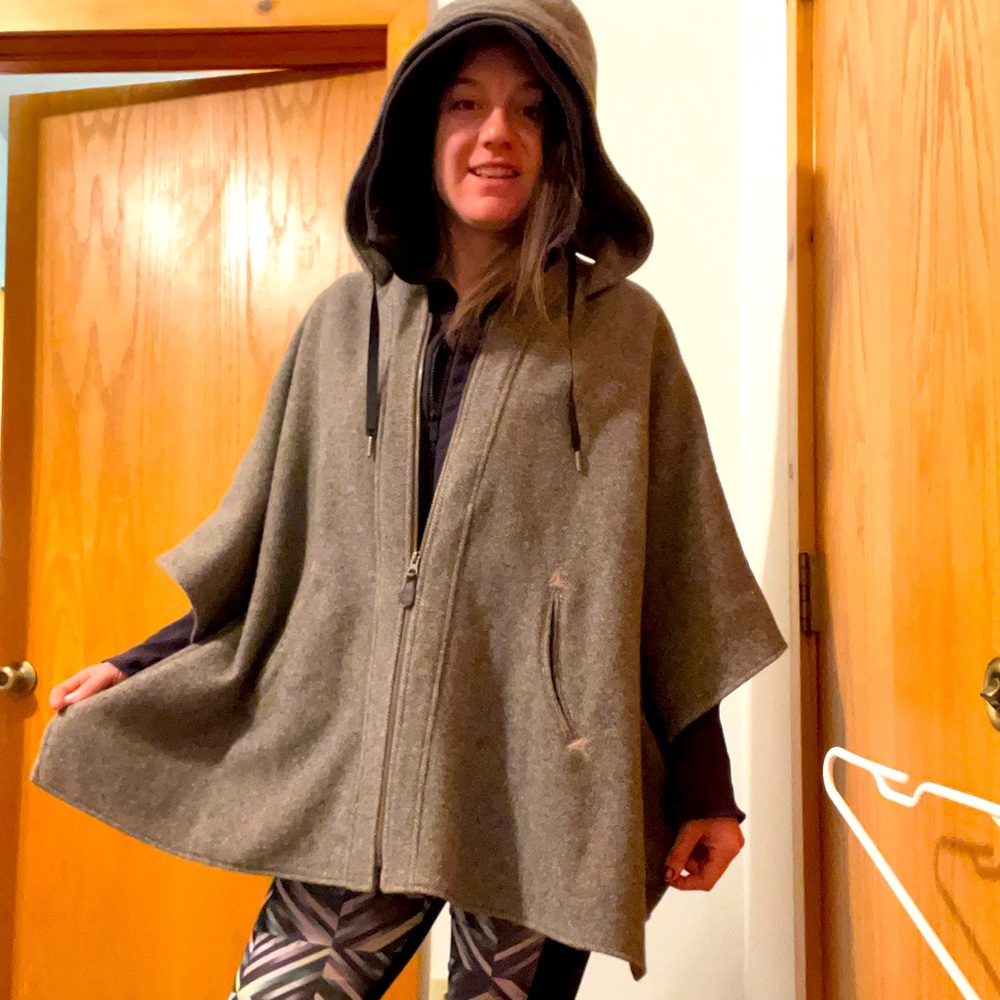 I. Spiewak & Sons Wool Blend Hooded Poncho w/Zipper Women’s Small (sm)